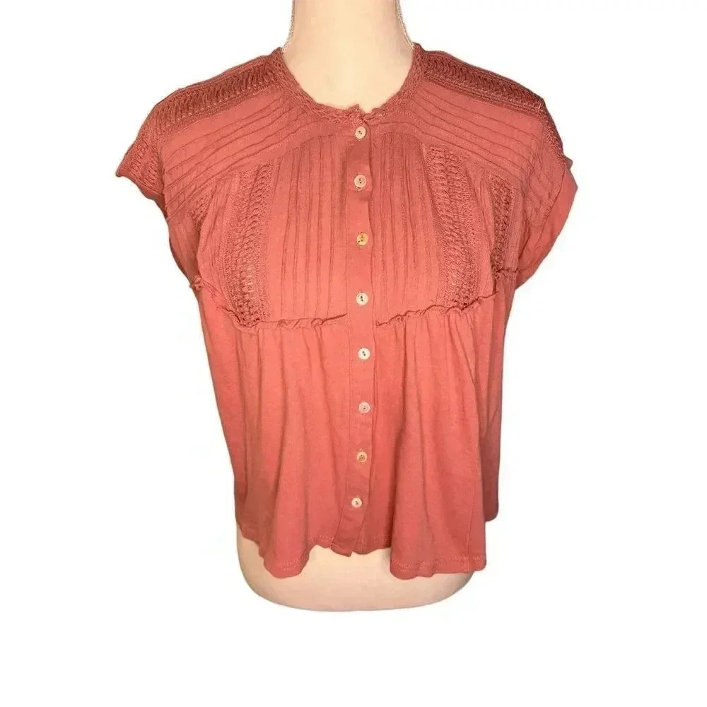 ALYA Women’s Small Oversized Pink Ruffled Button Front Boho Cropped Top